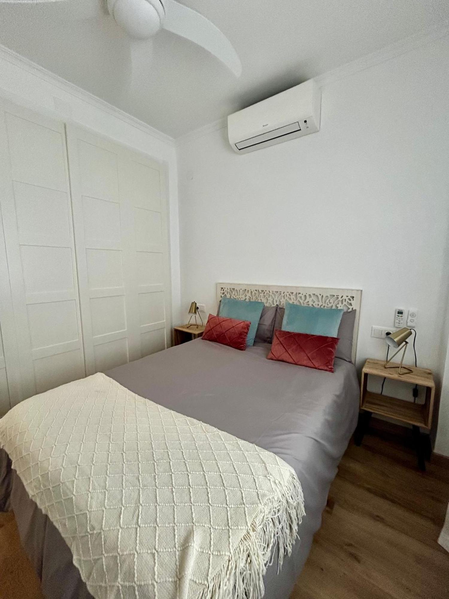 Casa Mami Lala Apartment Нерха Екстериор снимка